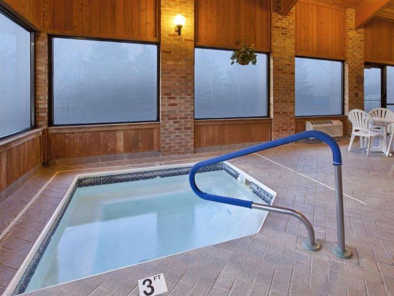 Quality Inn Marshall Near I-69 Extérieur photo