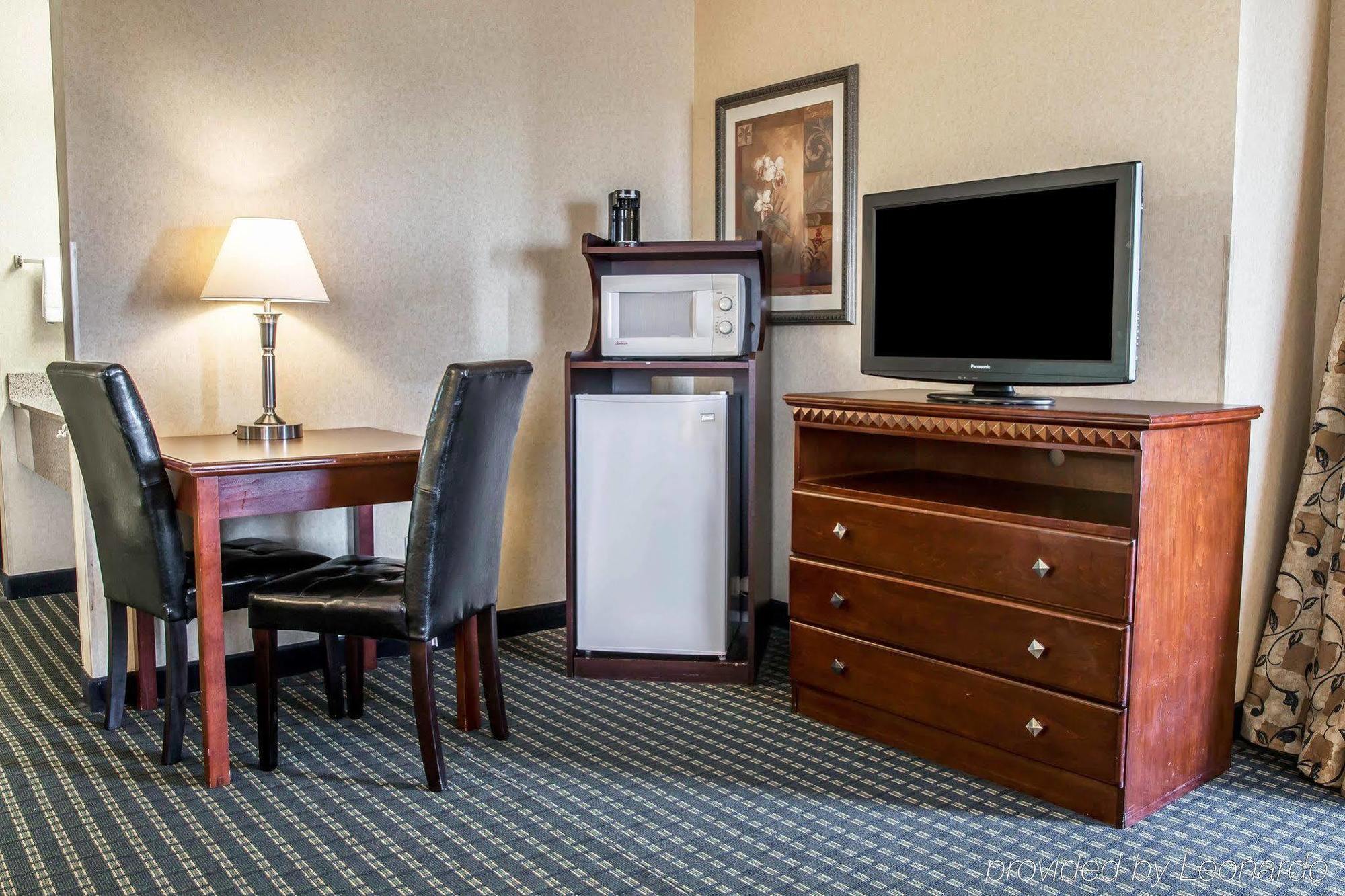 Quality Inn Marshall Near I-69 Extérieur photo