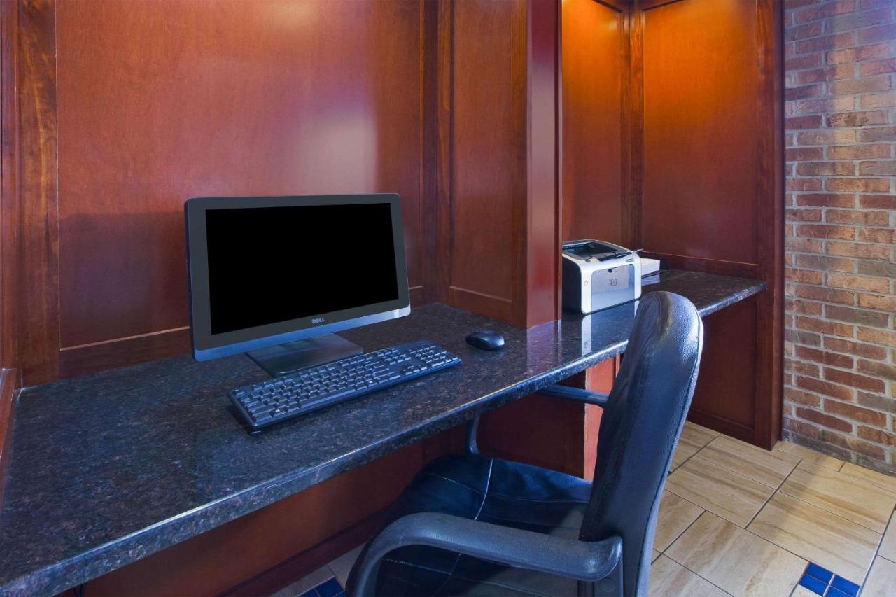 Quality Inn Marshall Near I-69 Extérieur photo