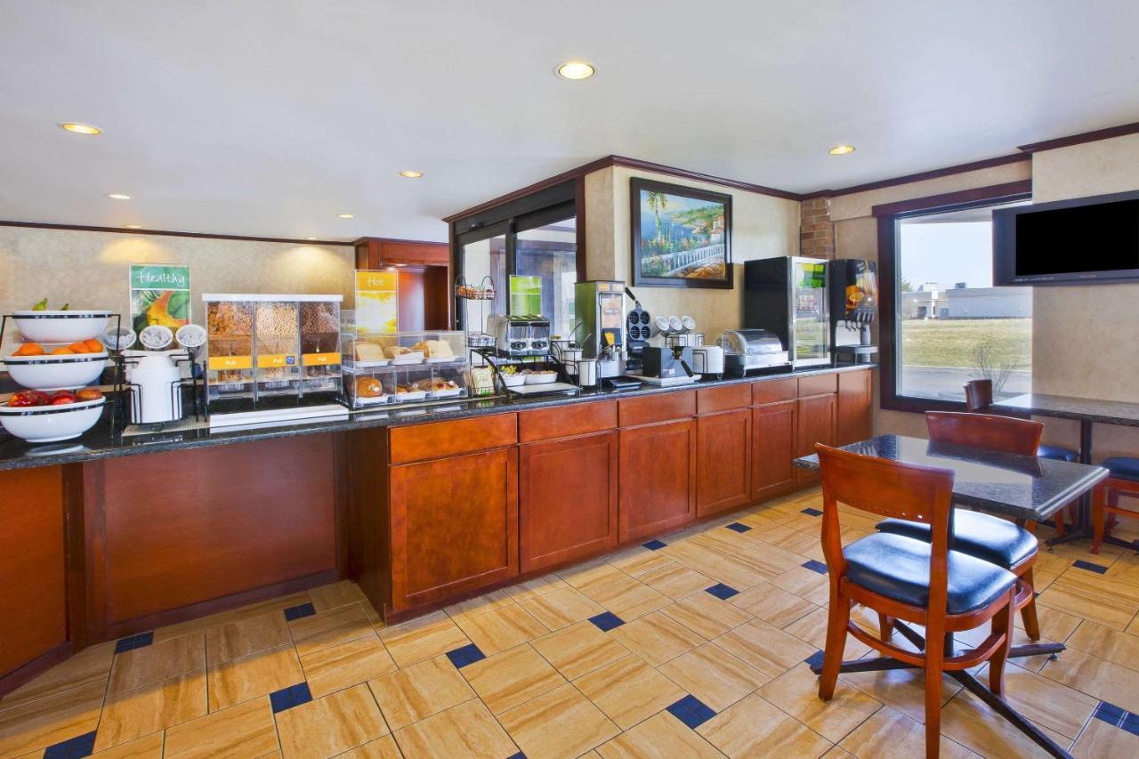 Quality Inn Marshall Near I-69 Extérieur photo