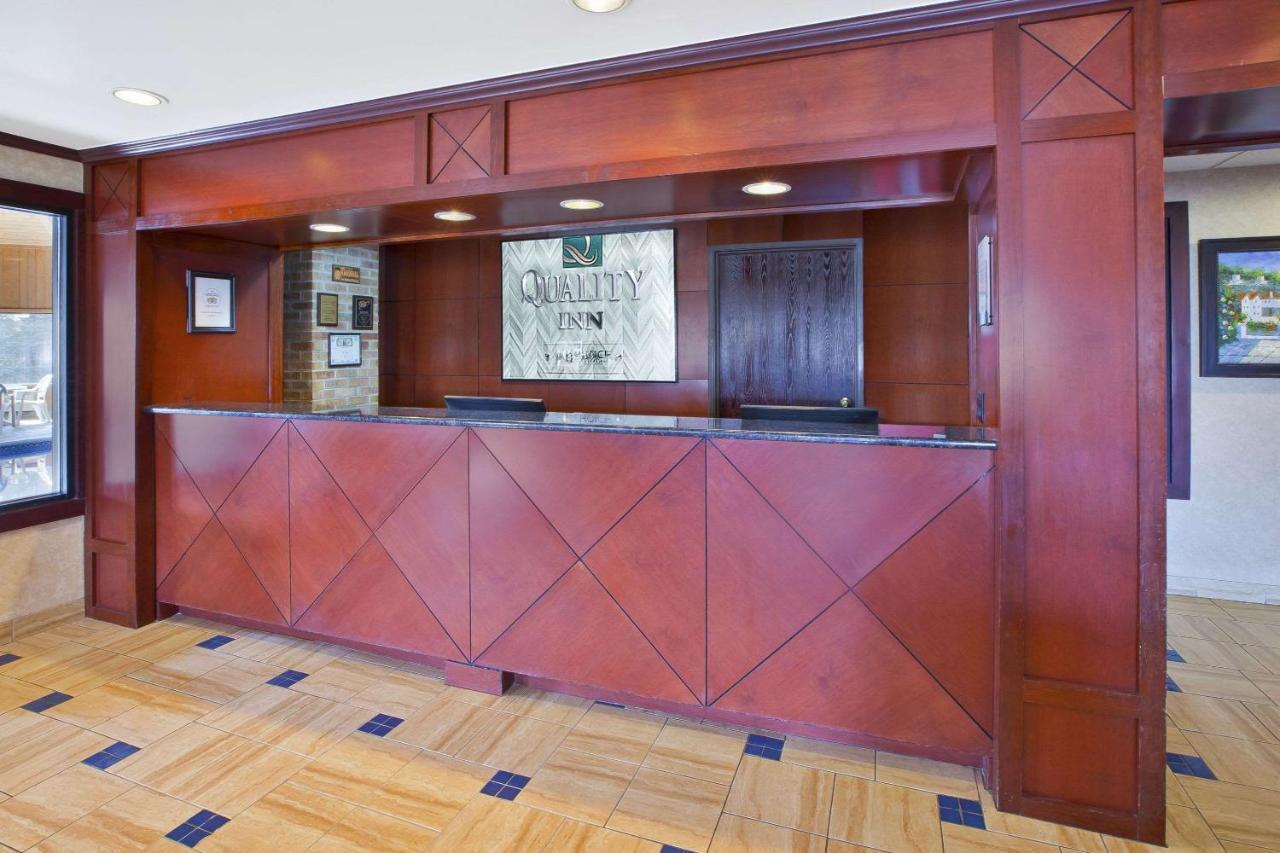 Quality Inn Marshall Near I-69 Extérieur photo